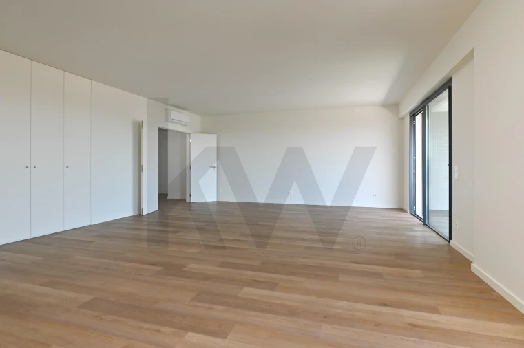 Apartamento T4 para Venda em Algés, Linda-A-Velha e Cruz Quebrada-Dafundo Foto 7