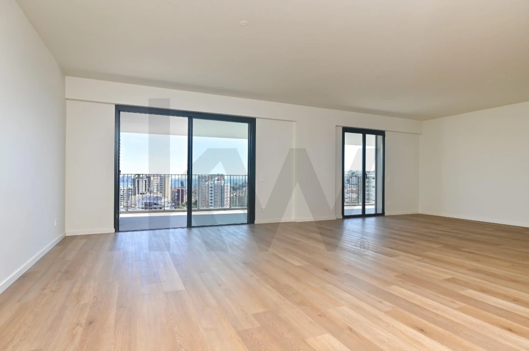 Apartamento T4 para Venda em Algés, Linda-A-Velha e Cruz Quebrada-Dafundo Foto 2