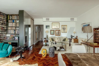 Apartamento T3 para Venda em Campolide
