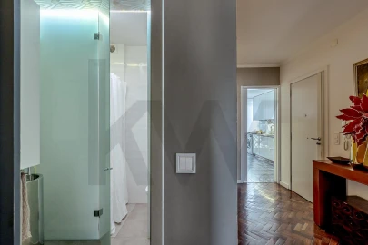 Apartamento T3 para Venda em Campolide