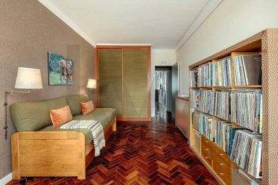 Apartamento T3 para Venda em Campolide