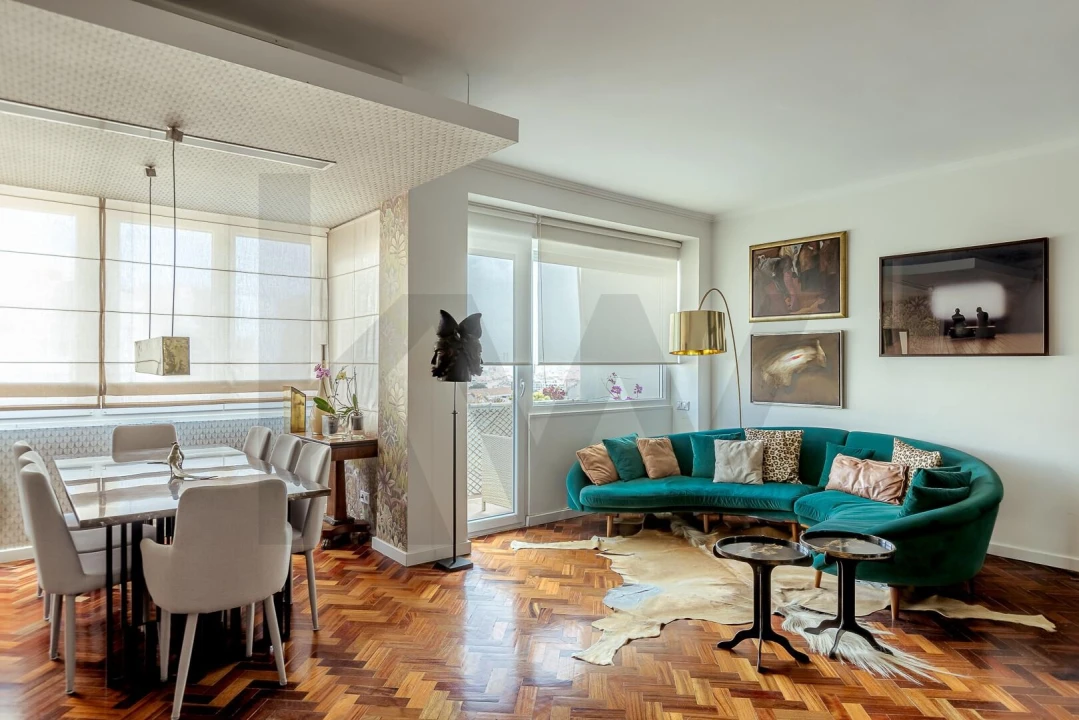 Apartamento T3 para Venda em Campolide Foto 8