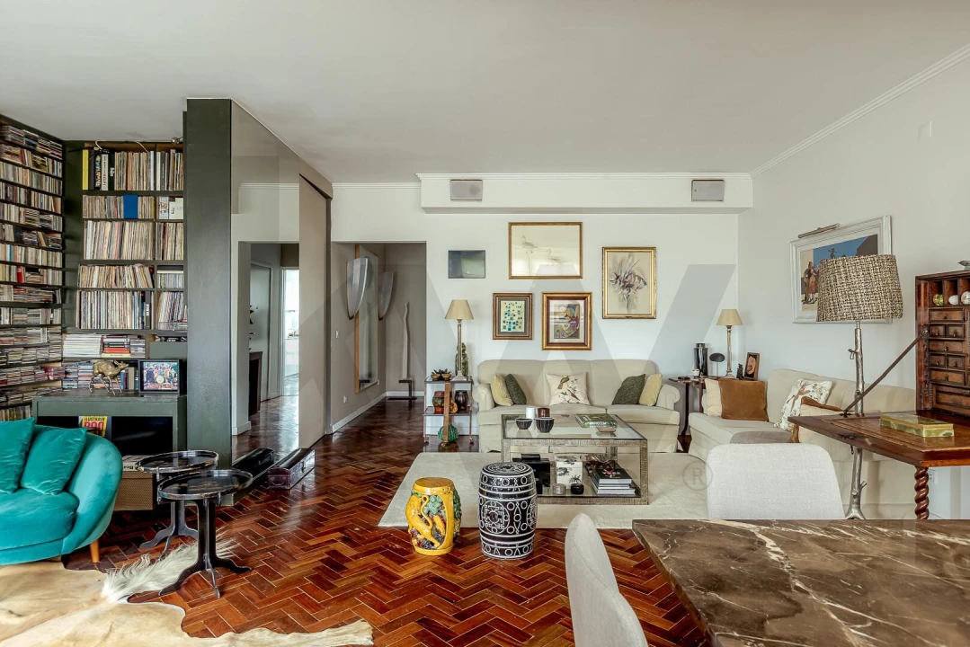 Apartamento T3 para Venda em Campolide Foto 12
