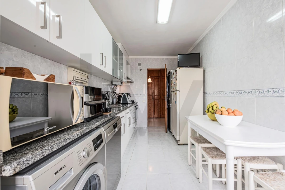 Apartamento T2 para Venda em São Domingos de Rana Foto 10