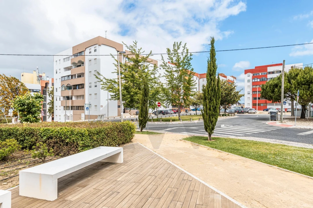 Apartamento T2 para Venda em São Domingos de Rana Foto 3