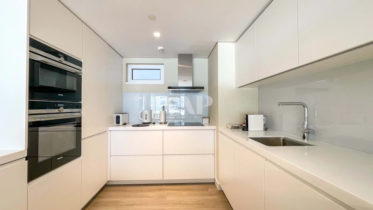 Apartamento T2 para Venda em Quarteira Foto 3