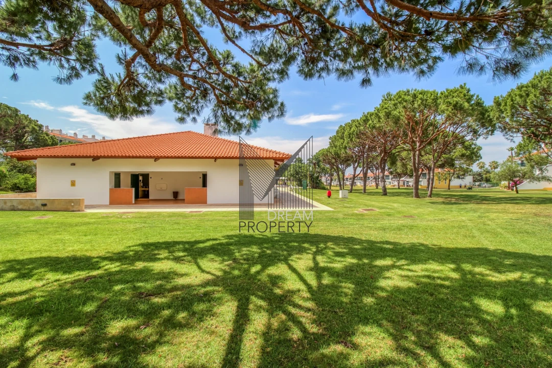 Apartamento T2 para Venda em Quarteira Foto 25