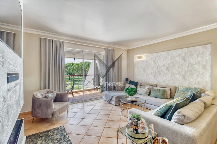 Apartamento T2 para Venda em Quarteira Foto 9