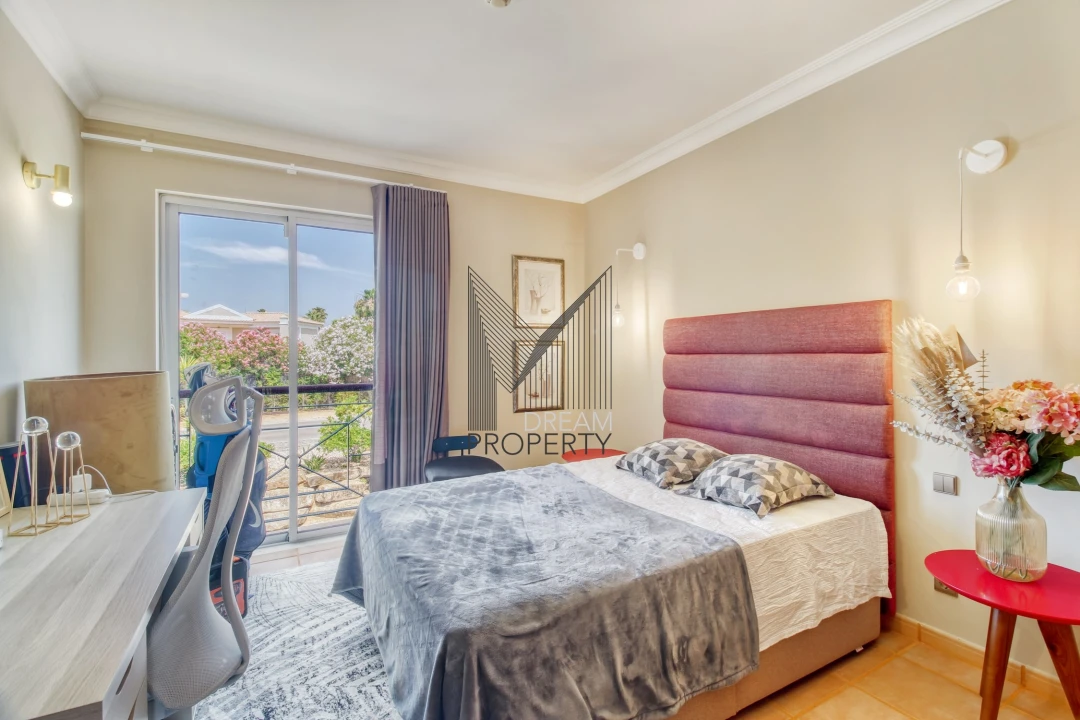Apartamento T2 para Venda em Quarteira Foto 17