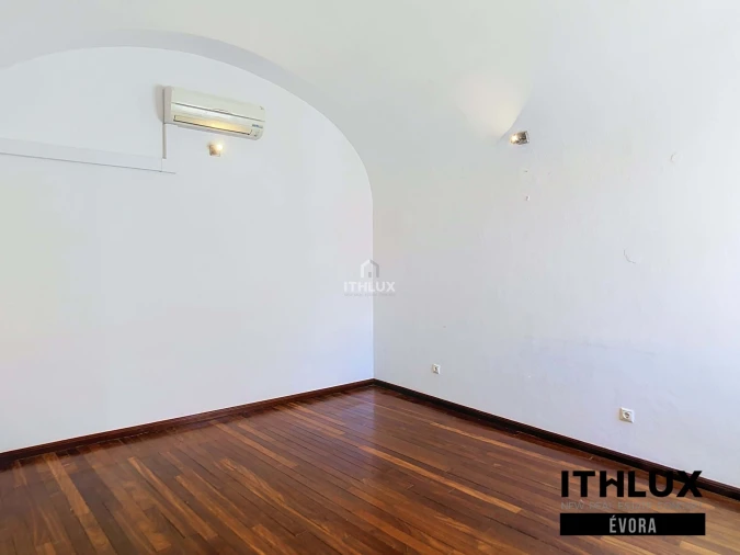 Moradia T4 para Venda em Évora (São Mamede, Sé, São Pedro e Santo Antão) Foto 14