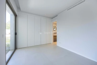 Moradia T5 para Venda em Lagos (São Sebastião e Santa Maria)