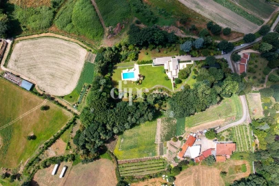 Moradia T5 para Venda em Creixomil