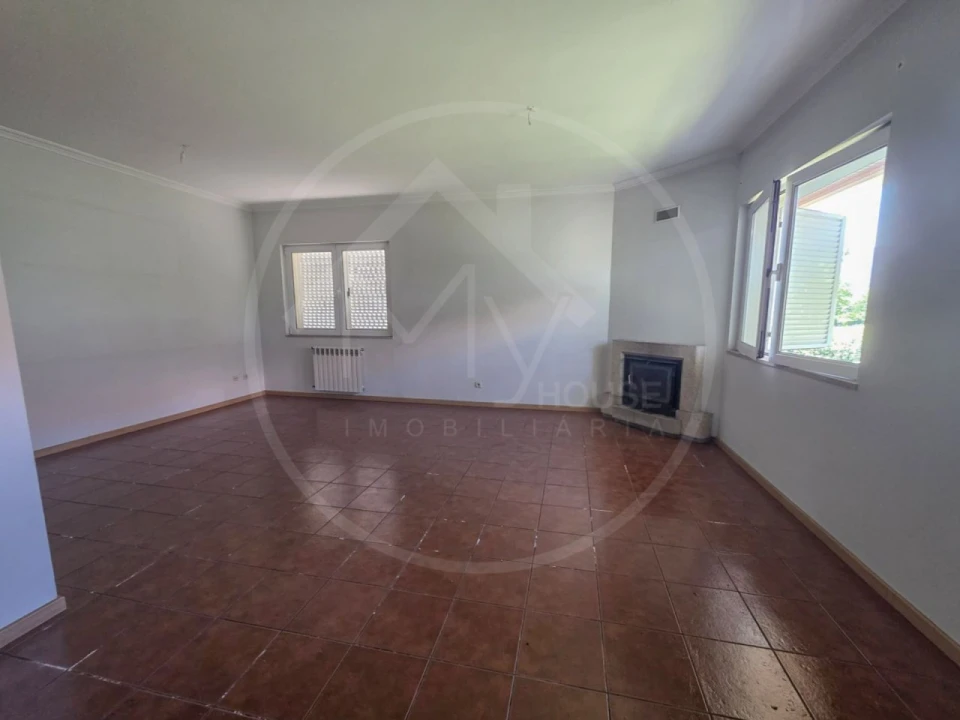 Moradia T4 para Venda em Nossa Senhora da Conceição, São Pedro e São Dinis Foto 6