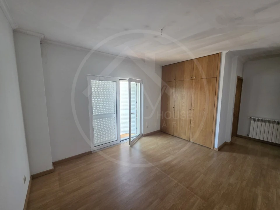 Moradia T4 para Venda em Nossa Senhora da Conceição, São Pedro e São Dinis Foto 10