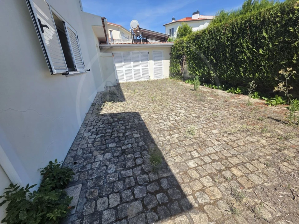 Moradia T4 para Venda em Nossa Senhora da Conceição, São Pedro e São Dinis Foto 23
