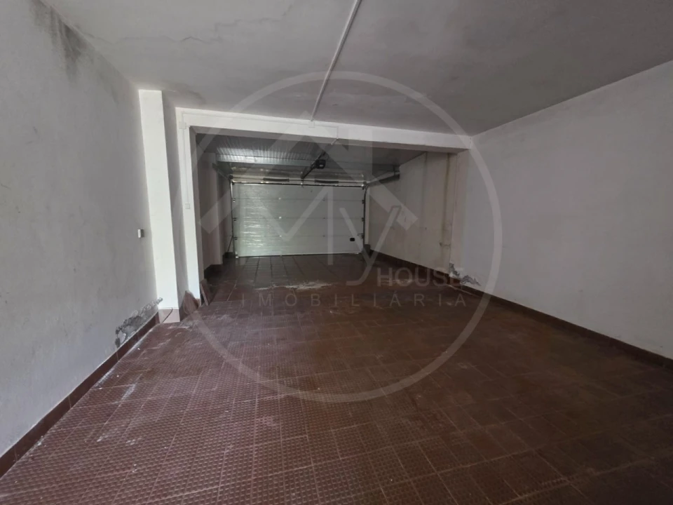 Moradia T4 para Venda em Nossa Senhora da Conceição, São Pedro e São Dinis Foto 24