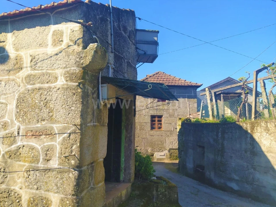 Moradia T1 para Venda em Gestaço Foto 1