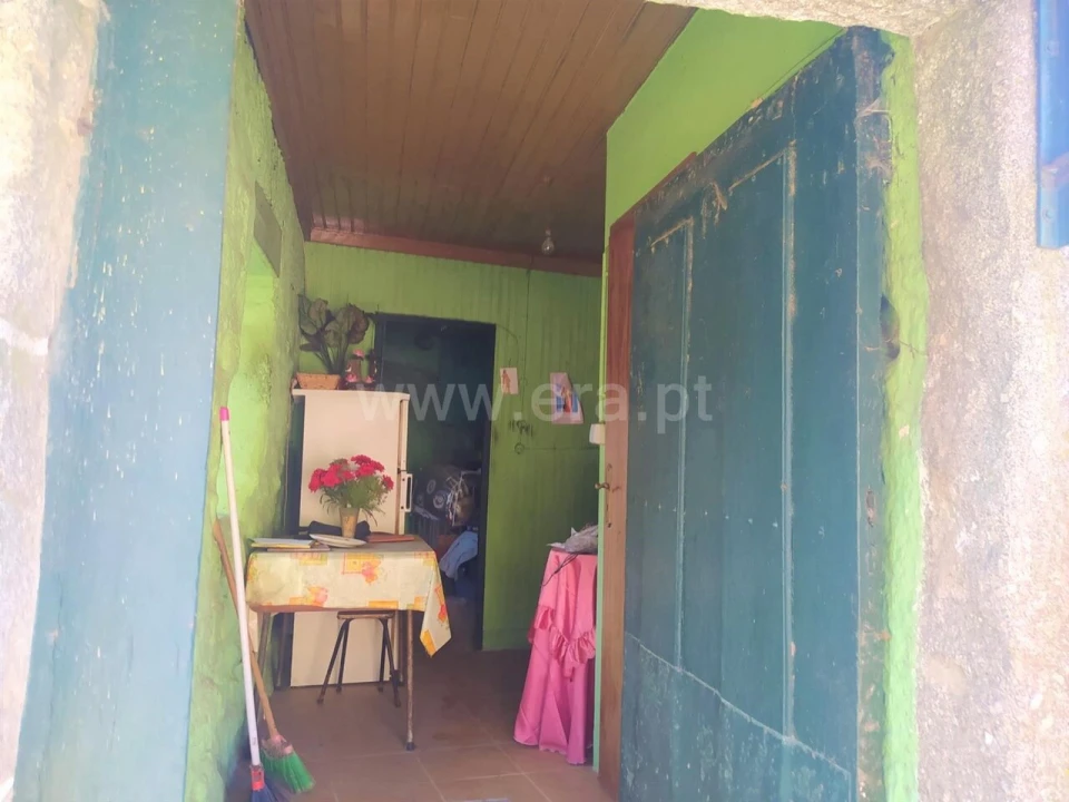 Moradia T1 para Venda em Gestaço Foto 5