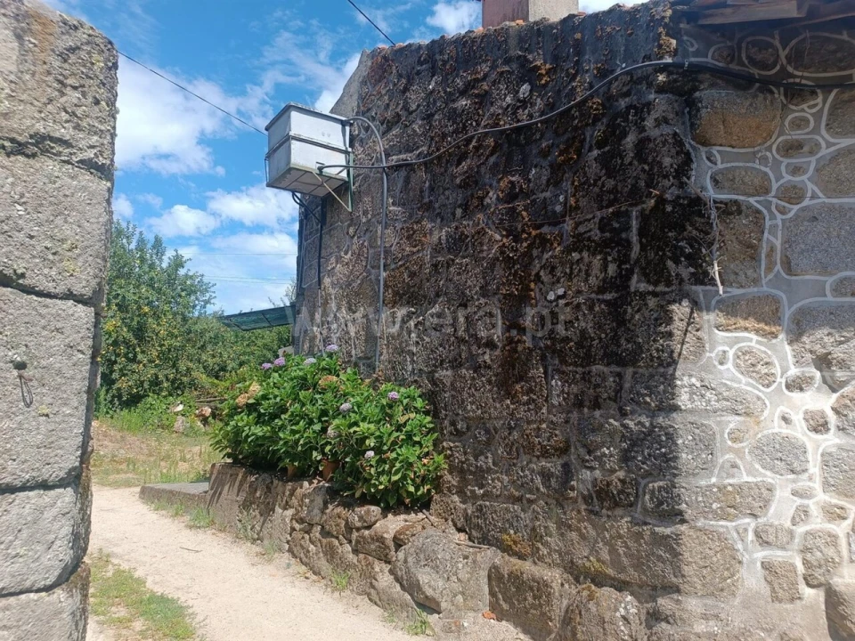 Moradia T1 para Venda em Gestaço Foto 8