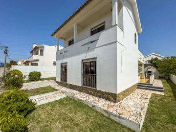 Moradia T3 para Venda em Ericeira