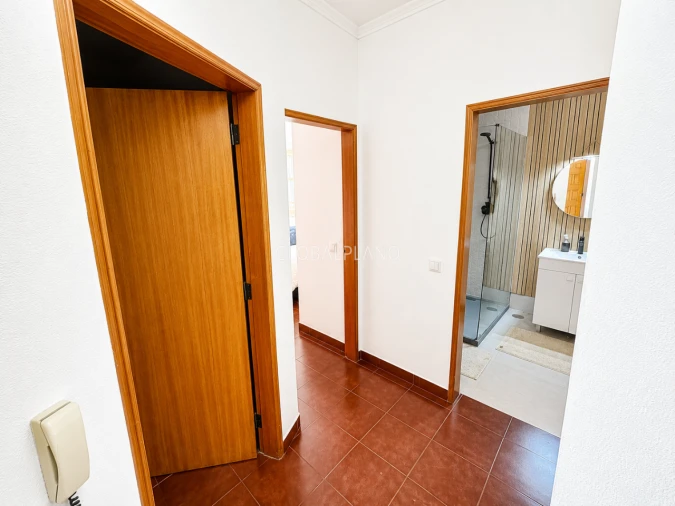 Apartamento T2 para Venda em Alvor Foto 11