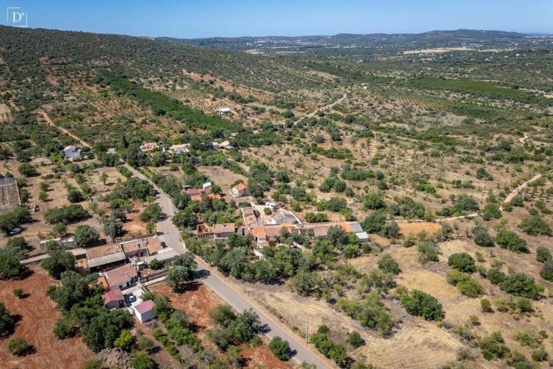 Moradia T1 para Venda em Alte Foto 15