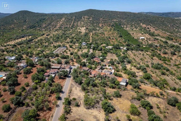 Moradia T1 para Venda em Alte Foto 53