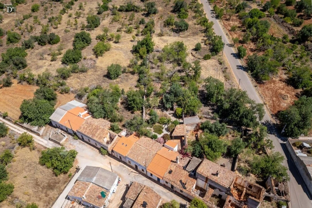 Moradia T1 para Venda em Alte Foto 51