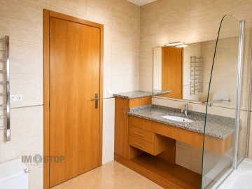 Moradia T3 para Venda em Amoreira da Gândara, Paredes do Bairro e Ancas