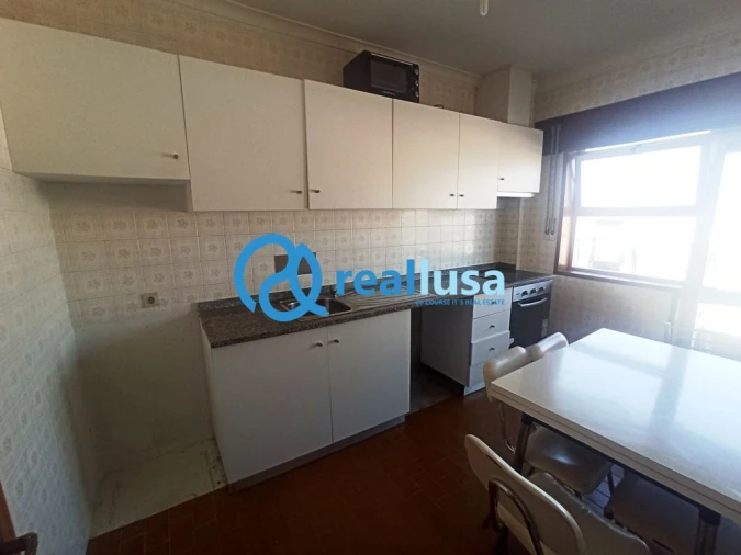 Apartamento T2 para Venda em Rio Tinto Foto 2