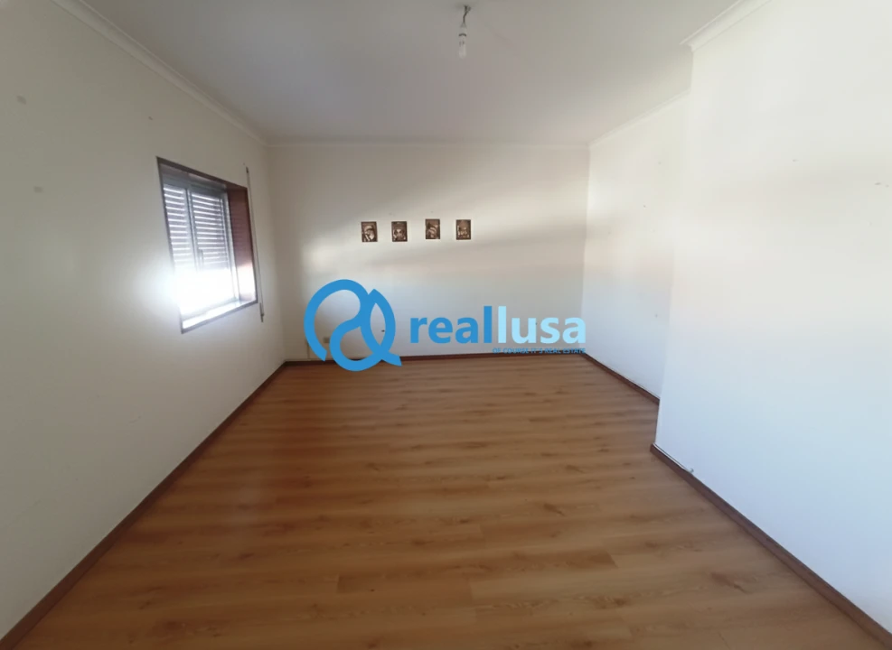 Apartamento T2 para Venda em Rio Tinto Foto 1