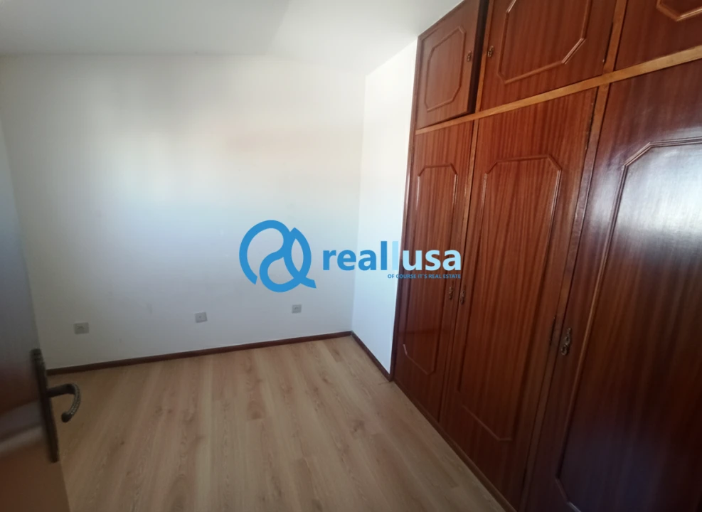 Apartamento T2 para Venda em Rio Tinto Foto 5