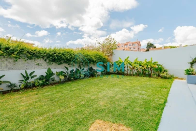 Moradia T6 para Venda em Carcavelos e Parede