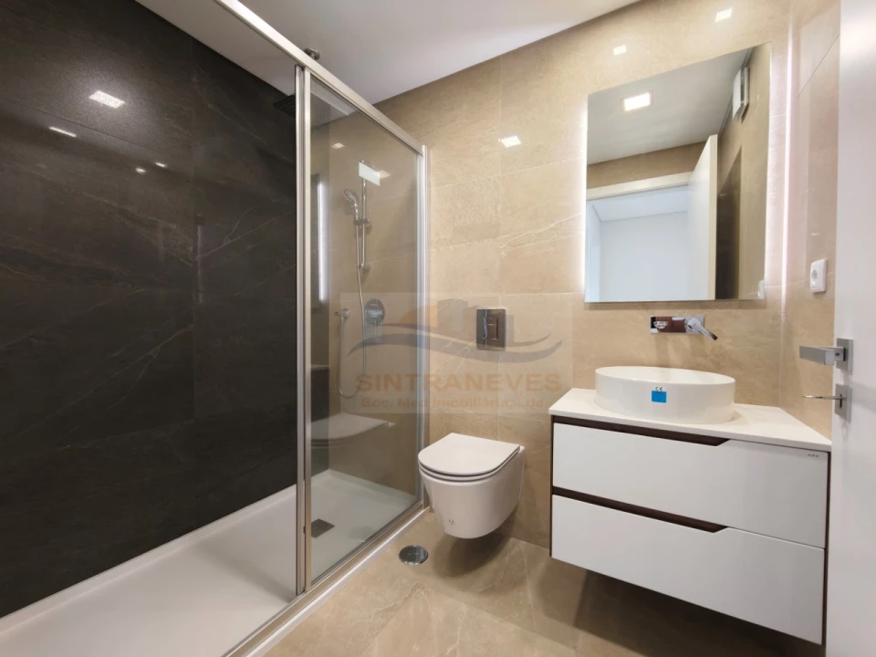 Apartamento T3 para Venda em Carcavelos e Parede Foto 10