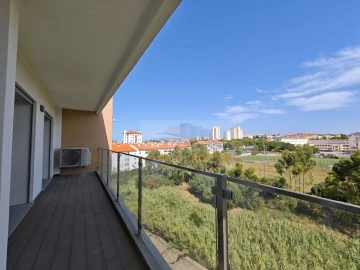 Apartamento T3 para Venda em Carcavelos e Parede