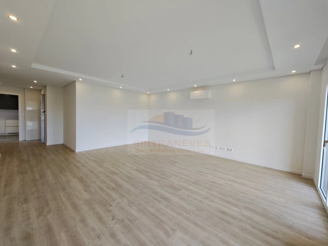 Apartamento T3 para Venda em Carcavelos e Parede Foto 6