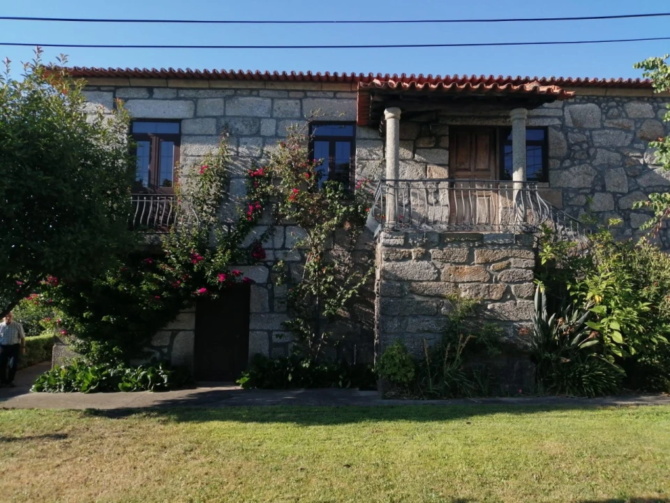 Moradia T2 para Venda em Nevogilde Foto 6