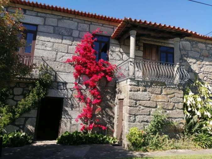 Moradia T2 para Venda em Nevogilde Foto 4