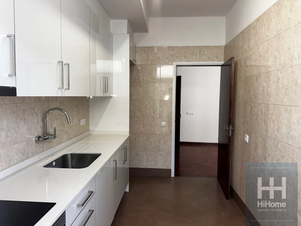 Apartamento T2 para Venda em Funchal (Se) Foto 2