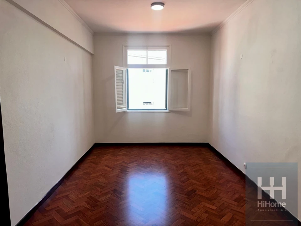 Apartamento T2 para Venda em Funchal (Se) Foto 5