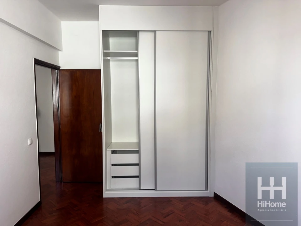 Apartamento T2 para Venda em Funchal (Se) Foto 11