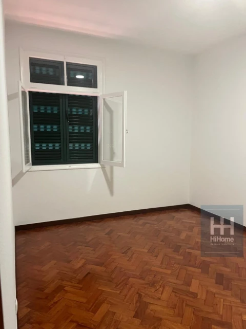 Apartamento T2 para Venda em Funchal (Se)