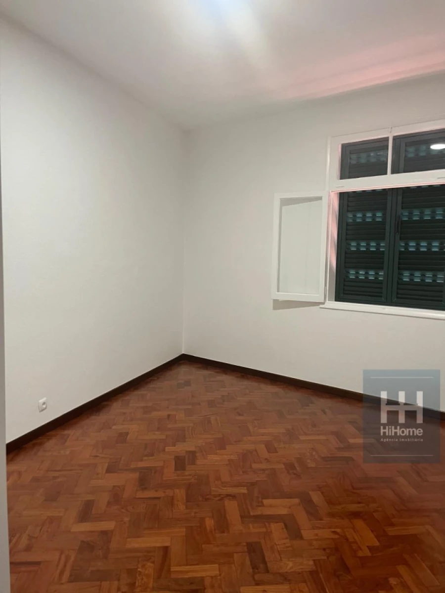 Apartamento T2 para Venda em Funchal (Se) Foto 3