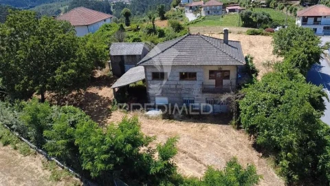 Moradia T3 para Venda em Quinchães