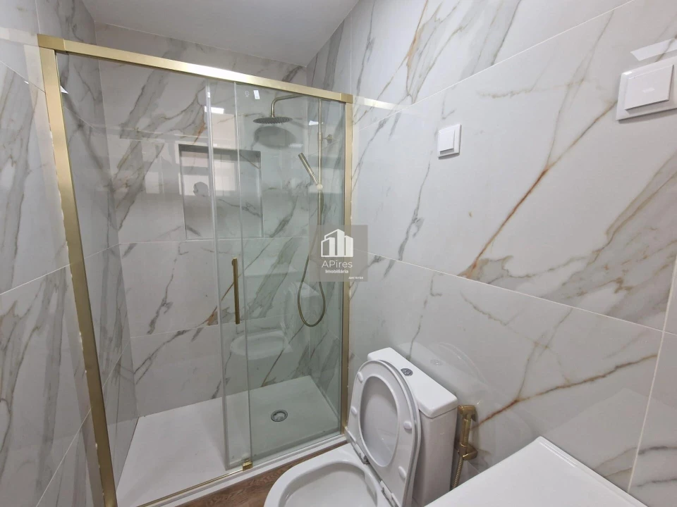 Apartamento T1 para Venda em Costa da Caparica Foto 2