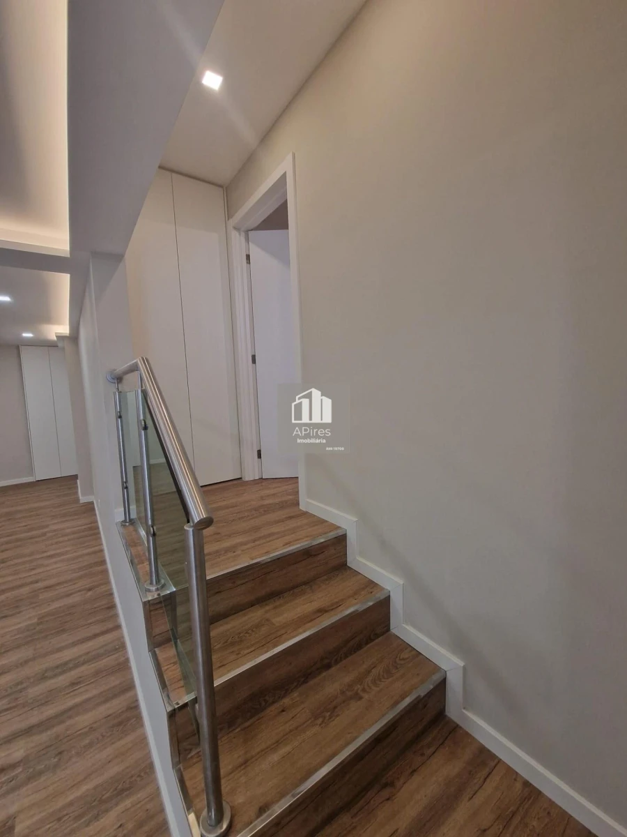 Apartamento T1 para Venda em Costa da Caparica Foto 13