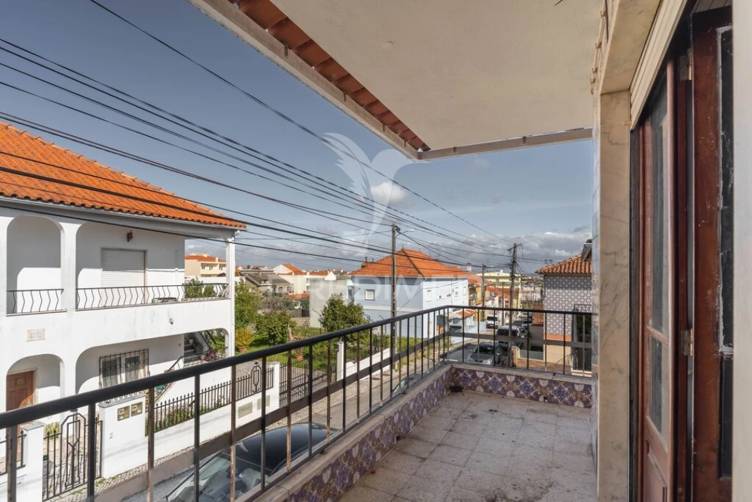 Moradia T6 para Venda em Camarate, Unhos e Apelação Foto 1