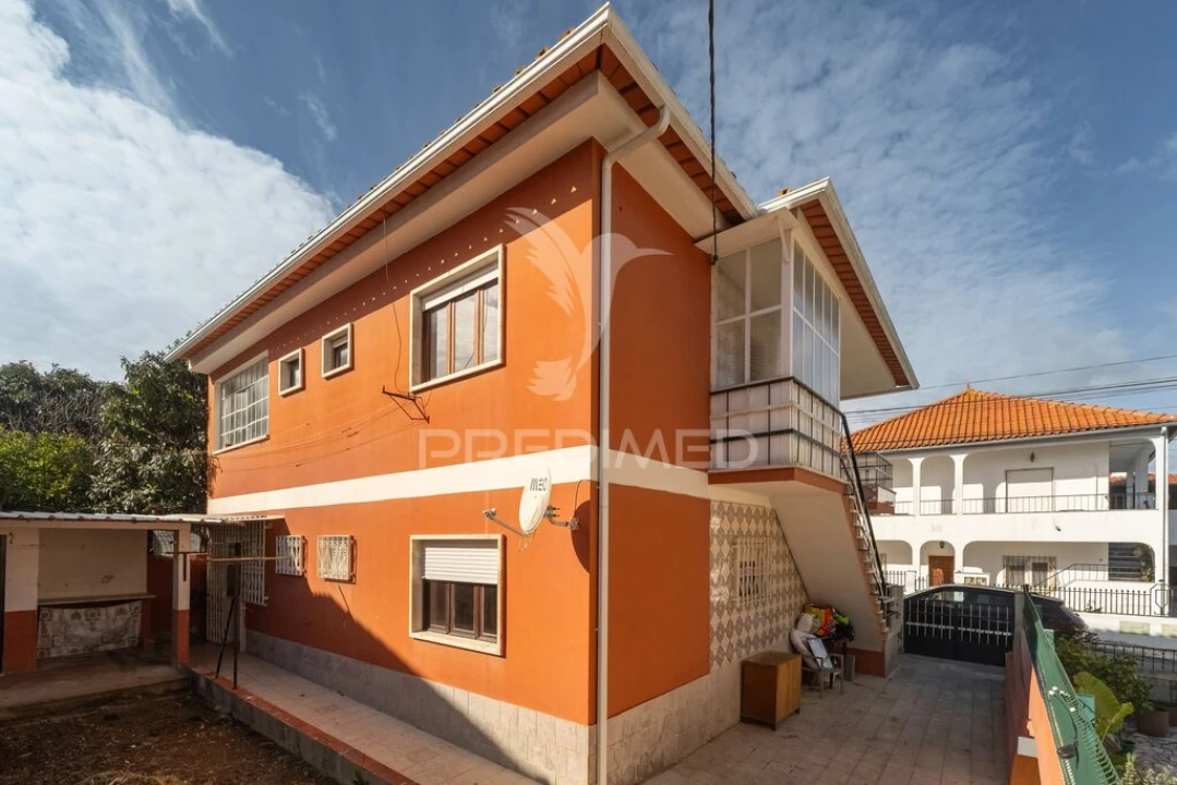 Moradia T6 para Venda em Camarate, Unhos e Apelação Foto 2