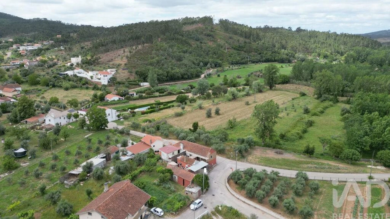 Moradia T4 para Venda em São Miguel, Santa Eufémia e Rabaçal Foto 39