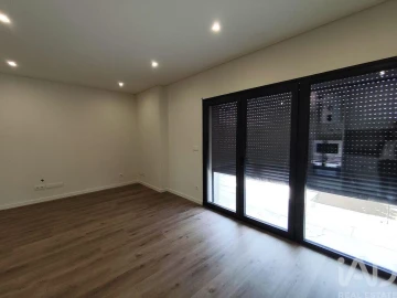 Apartamento T2 para Arrendamento em Perafita, Lavra e Santa Cruz do Bispo